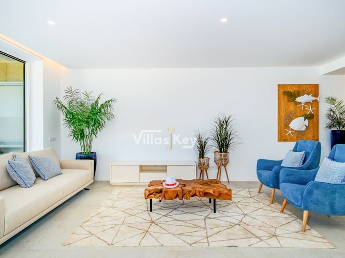 Image No.3-3 Bed House for sale