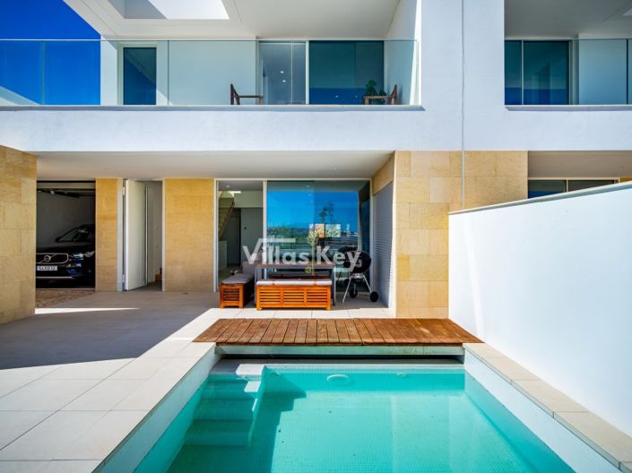 Image No.8-3 Bed House for sale