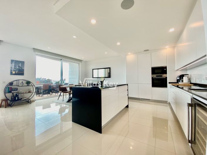 Image No.8-3 Bed Apartment for sale