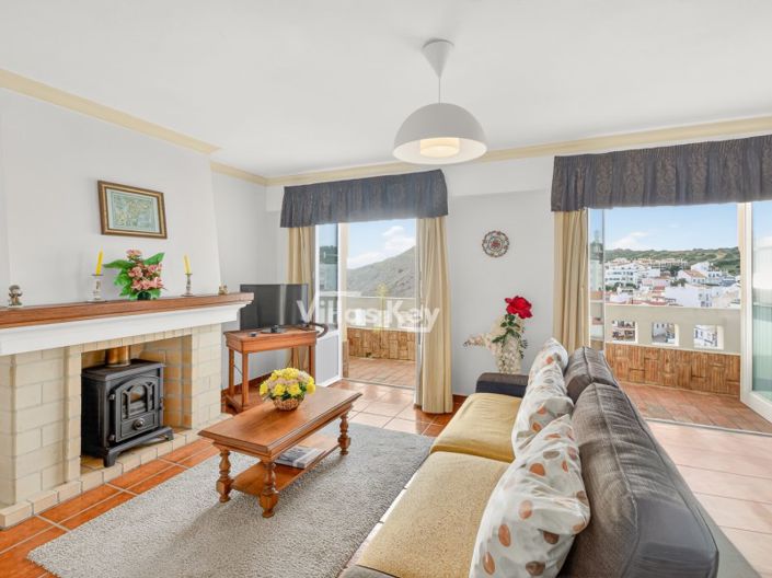 Image No.18-22 Bed Apartment for sale