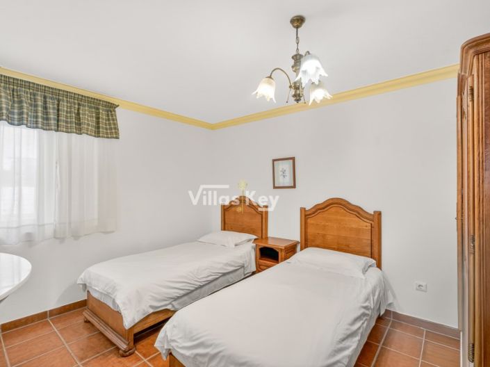 Image No.28-22 Bed Apartment for sale