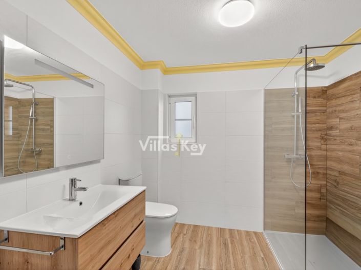 Image No.40-22 Bed Apartment for sale