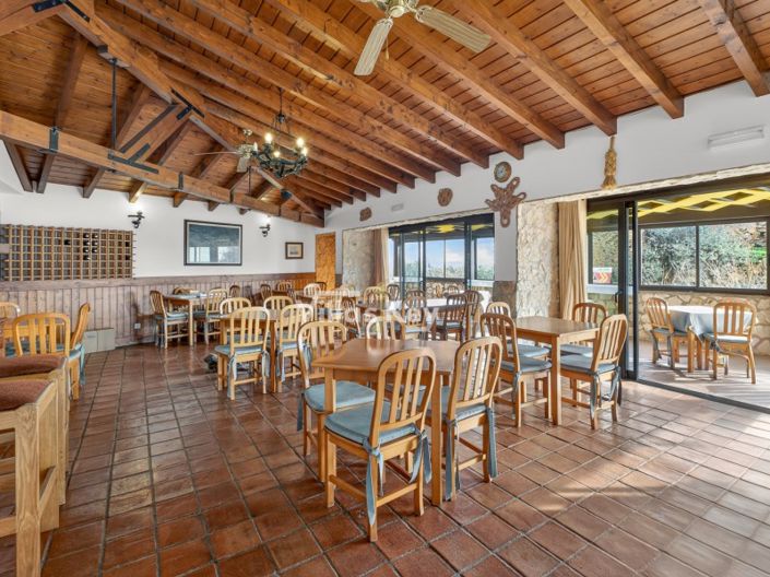 Image No.5-22 Bed Apartment for sale