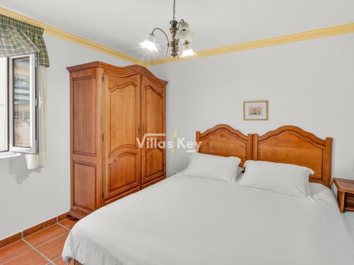 Image No.56-22 Bed Apartment for sale