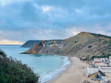 ida034bb01-0000-0500-0000-000018147386