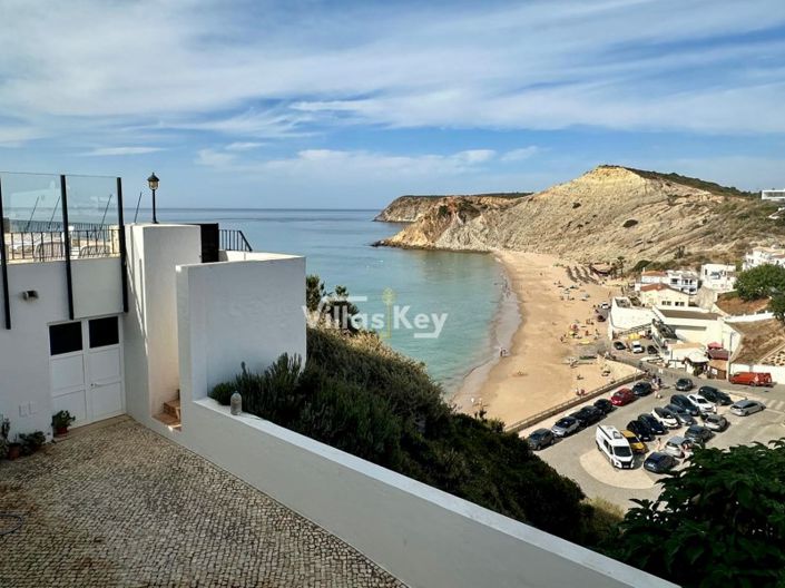 Image No.9-22 Bed Apartment for sale