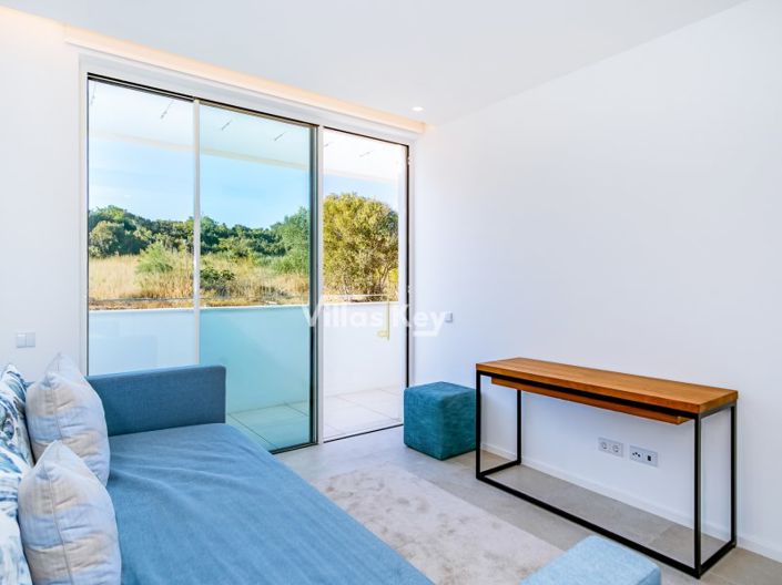 Image No.10-3 Bed House for sale