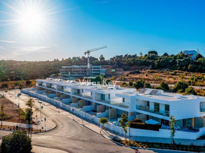 Image No.24-3 Bed House for sale