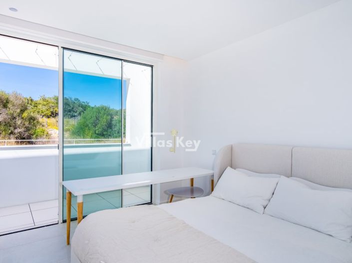 Image No.27-3 Bed House for sale