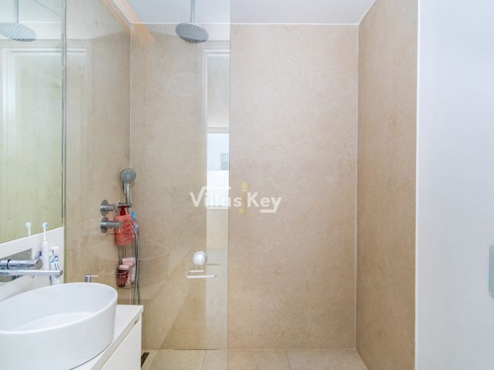 Image No.28-3 Bed House for sale