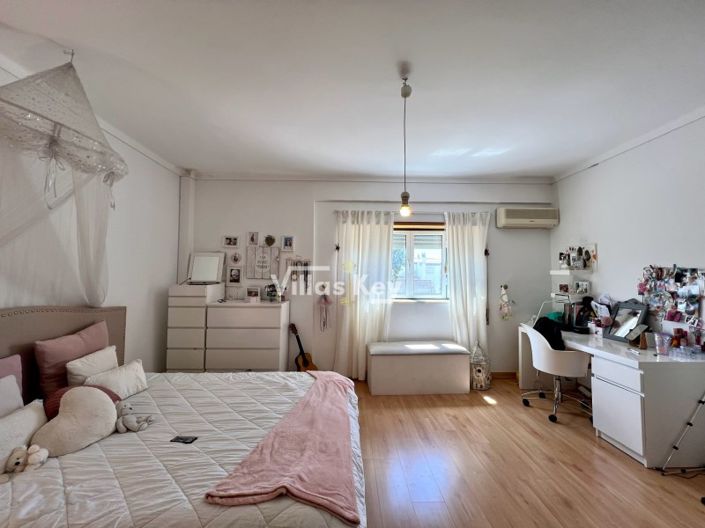 Image No.18-3 Bed Apartment for sale