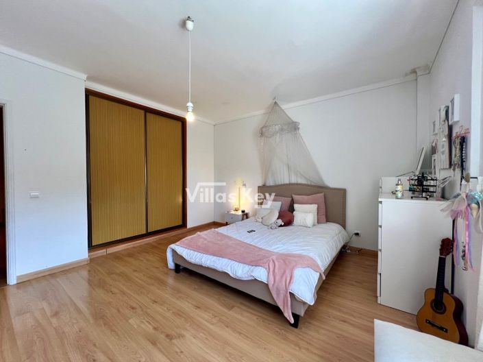 Image No.19-3 Bed Apartment for sale