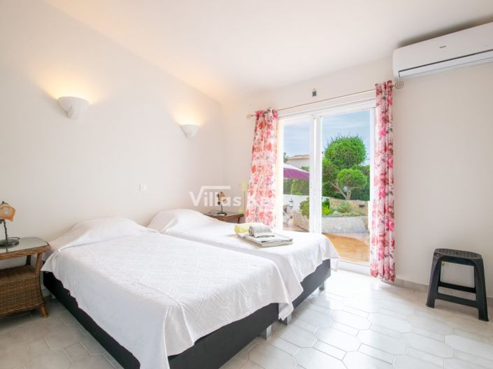 Image No.24-3 Bed House for sale