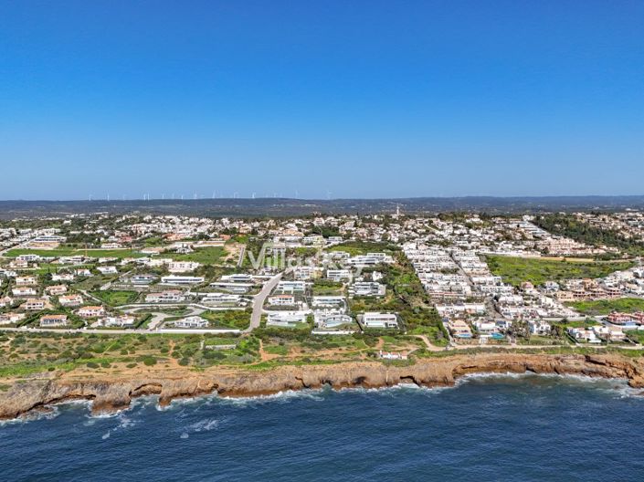 Image No.22-3 Bed House for sale