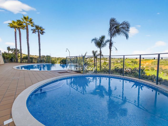 Image No.18-2 Bed Apartment for sale