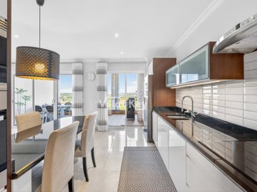 id7610bd01-0000-0500-0000-000018380fda