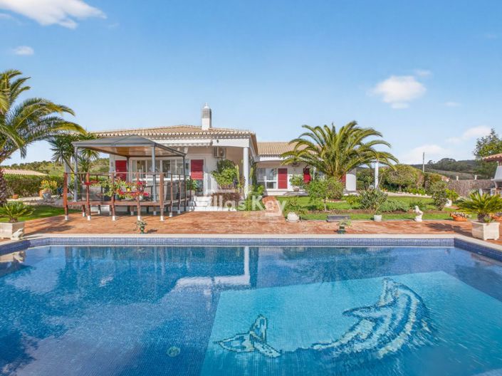 Image No.11-4 Bed Farmhouse for sale