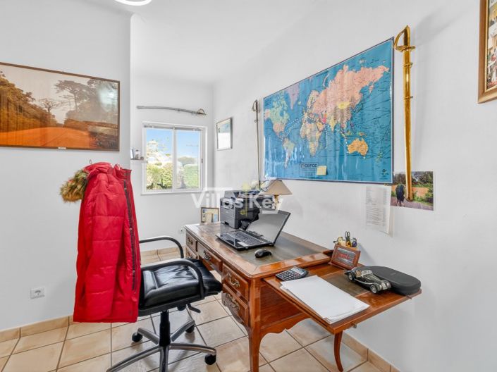 Image No.20-4 Bed Farmhouse for sale