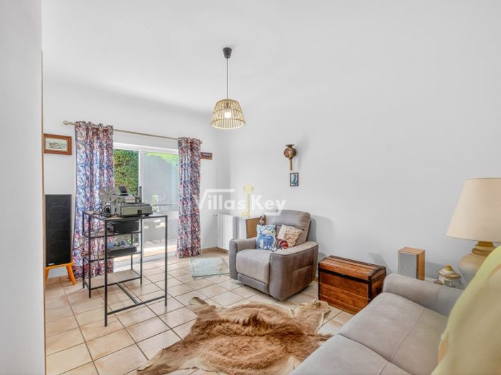 Image No.22-4 Bed Farmhouse for sale