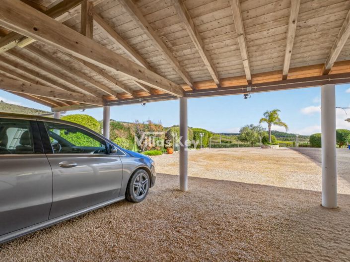 Image No.23-4 Bed Farmhouse for sale