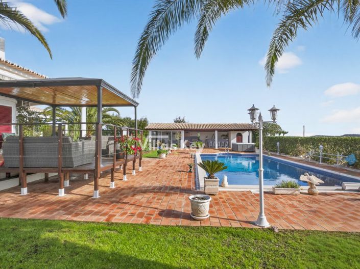 Image No.27-4 Bed Farmhouse for sale