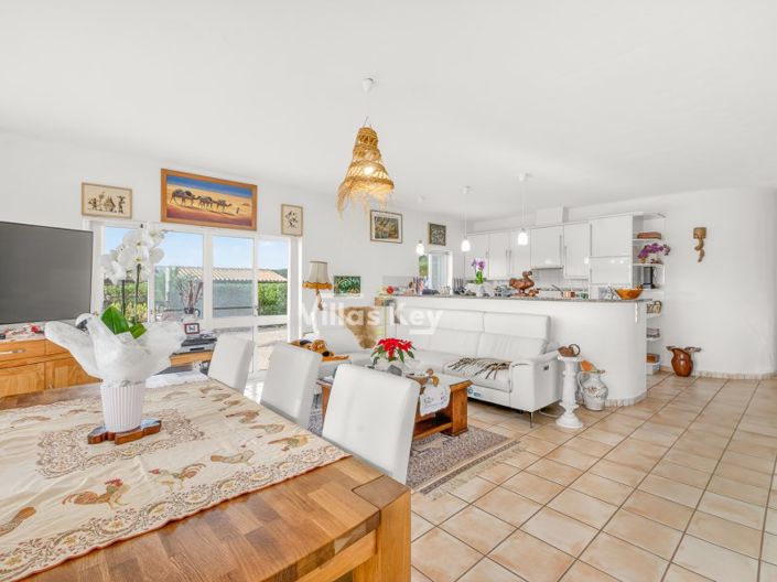 Image No.4-4 Bed Farmhouse for sale