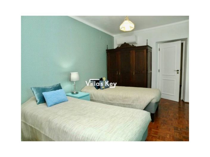 Image No.19-5 Bed Apartment for sale