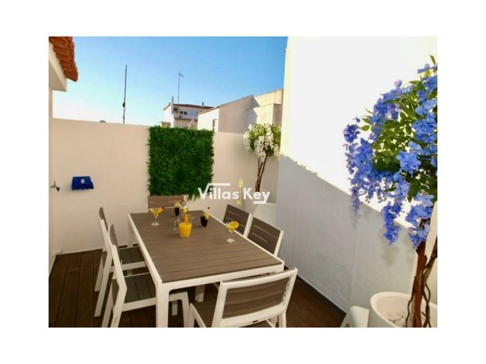 Image No.35-5 Bed Apartment for sale