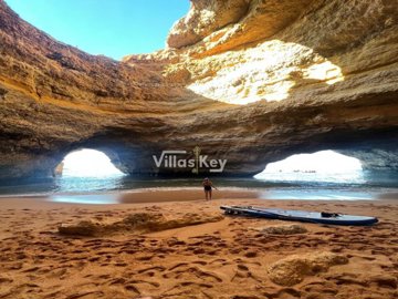 idd8b8be01-0000-0500-0000-000018561e47