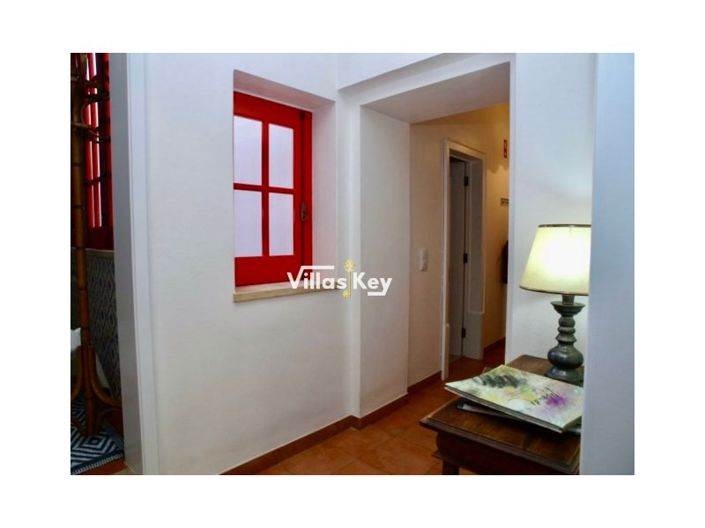 Image No.21-5 Bed Apartment for sale