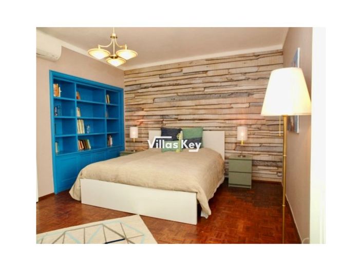 Image No.50-5 Bed Apartment for sale