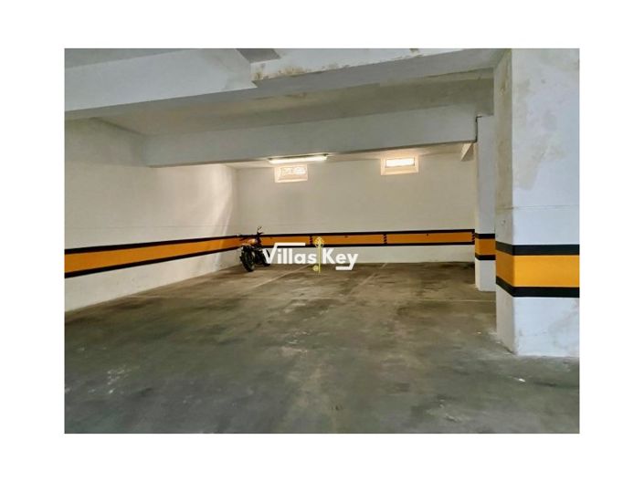 Image No.55-5 Bed Apartment for sale