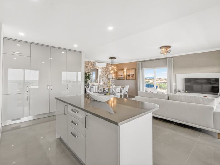 Image No.20-2 Bed Apartment for sale