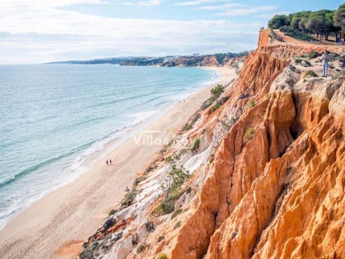 Image No.10-1 Bed House for sale