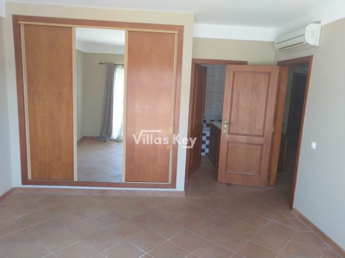 Image No.13-4 Bed House for sale