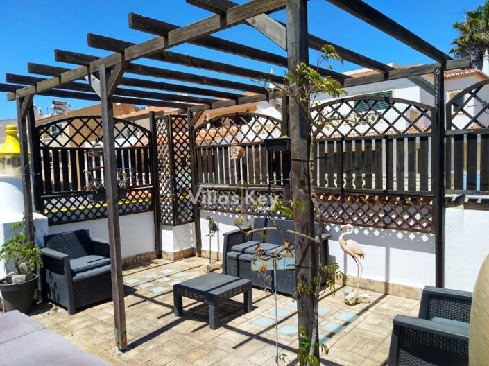 Image No.22-4 Bed House for sale