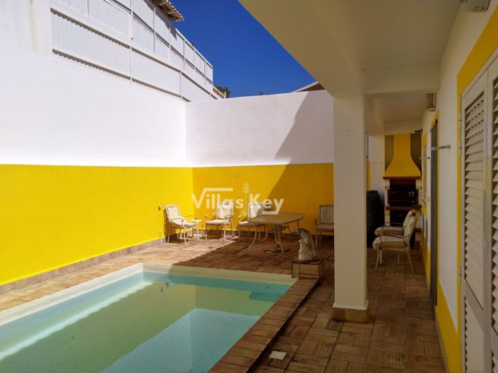 Image No.3-4 Bed House for sale