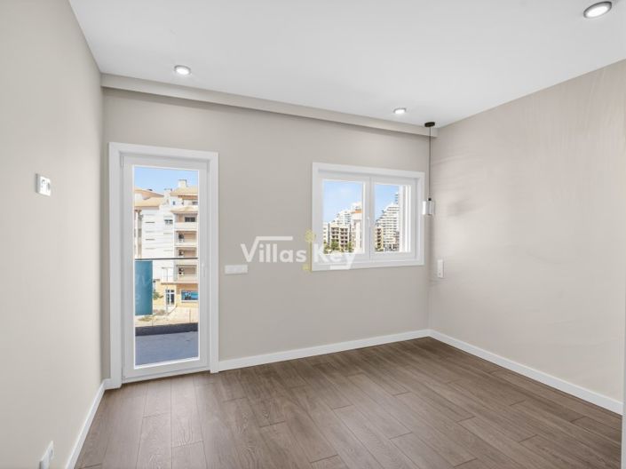 Image No.16-3 Bed Apartment for sale