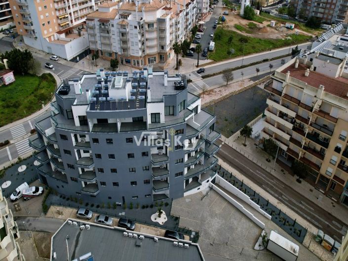 Image No.20-3 Bed Apartment for sale