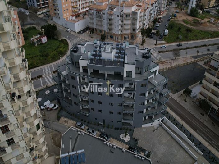 Image No.21-3 Bed Apartment for sale