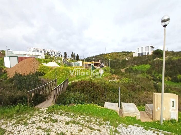 Image No.32-2 Bed House for sale