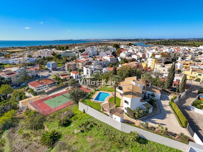 Image No.21-7 Bed House for sale