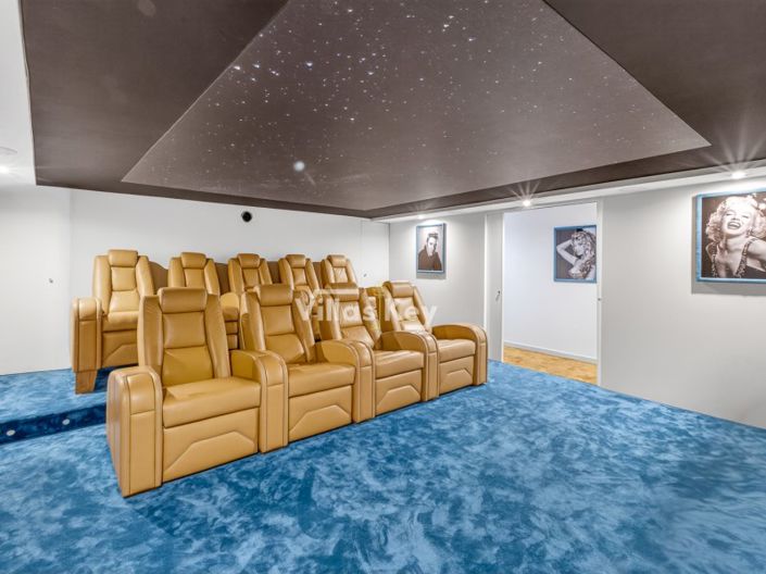 Image No.26-7 Bed House for sale