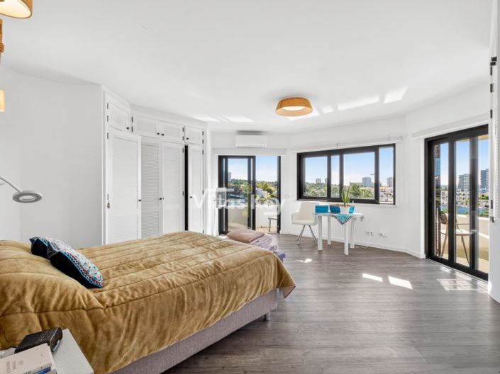 Image No.32-7 Bed House for sale