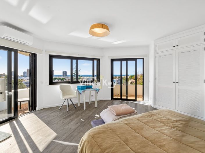 Image No.36-7 Bed House for sale