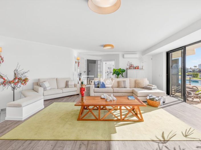 Image No.4-7 Bed House for sale