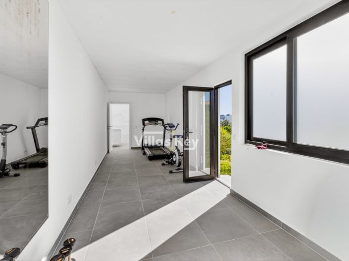 Image No.44-7 Bed House for sale