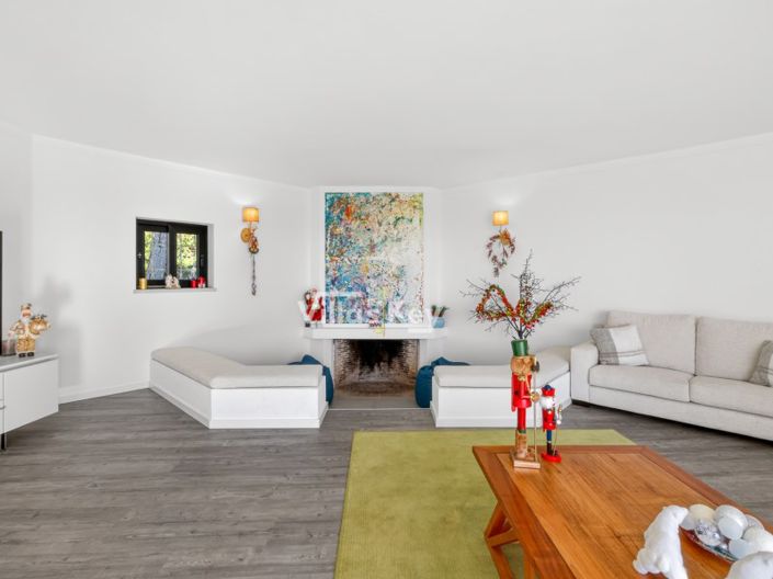 Image No.7-7 Bed House for sale