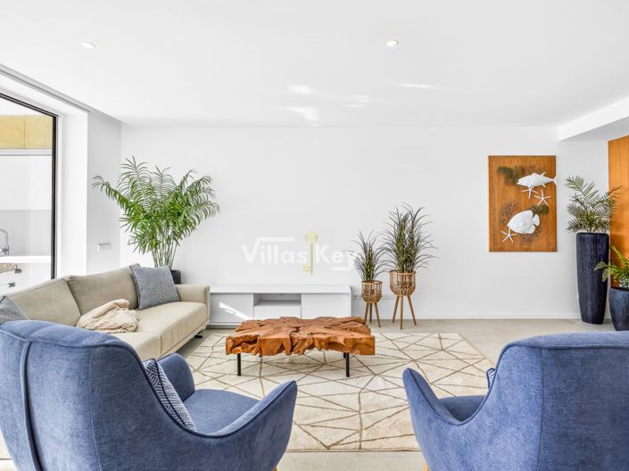 Image No.6-3 Bed House for sale