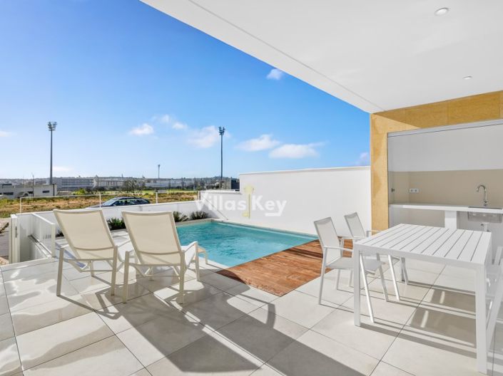 Image No.9-3 Bed House for sale